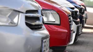 İkinci el online otomobil pazarında nisanda satışlar azaldı, fiyatlar arttı