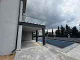 Seferihisar Cumhuriyet'te Denize 750M Mesafede, Müstakil Havuzlu Lüks 3+1 Villa!