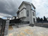 Seferihisar Cumhuriyet'te Denize 750M Mesafede, Müstakil Havuzlu Lüks 3+1 Villa!