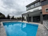 Seferihisar Cumhuriyet'te Denize 750M Mesafede, Müstakil Havuzlu Lüks 3+1 Villa!