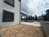 Seferihisar Cumhuriyet'te Denize 750M Mesafede, Müstakil Havuzlu Lüks 3+1 Villa!