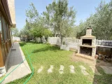 Seferihisar.şenköy Sitesi'nde Sıfır.tadilatlı,Köşe Parsel Müstakil Satılık 3+1 Villa