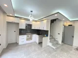Seferihisar Cumhuriyet'te Denize Yürüme Mesafesinde Lüks 3+1 Köşe Villa