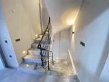 Seferihisar Cumhuriyet'te Denize Yürüme Mesafesinde Lüks 3+1 Köşe Villa