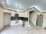 Seferihisar Cumhuriyet'te Denize Yürüme Mesafesinde Lüks 3+1 Köşe Villa