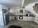 Gümüldür Fevzi Çakmak’ta Denize Sıfır, Havuzlu Prestijli Satılık 3+1 Villa