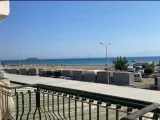 Gümüldür Fevzi Çakmak’ta Denize Sıfır, Havuzlu Prestijli Satılık 3+1 Villa