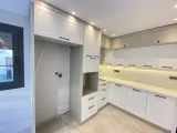 Seferihisar Mersin Alanı'nda Denize Sıfır, Akıllı Sistemli Lüks Satılık 3+1 Yazlık!