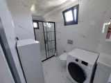 Seferihisar Cumhuriyet Mahallesi'nde denize 1 km satılık 4+1 geniş bahçeli lüks villa