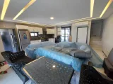 Seferihisar Cumhuriyet Mahallesi'nde denize 1 km satılık 4+1 geniş bahçeli lüks villa