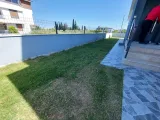 Seferihisar Cumhuriyet Mahallesi'nde denize 1 km satılık 4+1 geniş bahçeli lüks villa