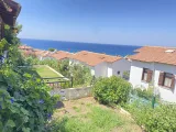 Seferihisar Atatürk'te, denize 250m, full manzaralı ve geniş bahçeli 2+1 fırsat villası
