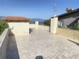 Seferihisar Atatürk Mah.'de denize 100 metre, panoramik teraslı lüks 3+1 Villa
