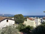 Seferihisar Atatürk Mah.'de denize 100 metre, panoramik teraslı lüks 3+1 Villa