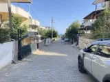Seferihisar Atatürk Mah.'de denize 100 metre, panoramik teraslı lüks 3+1 Villa